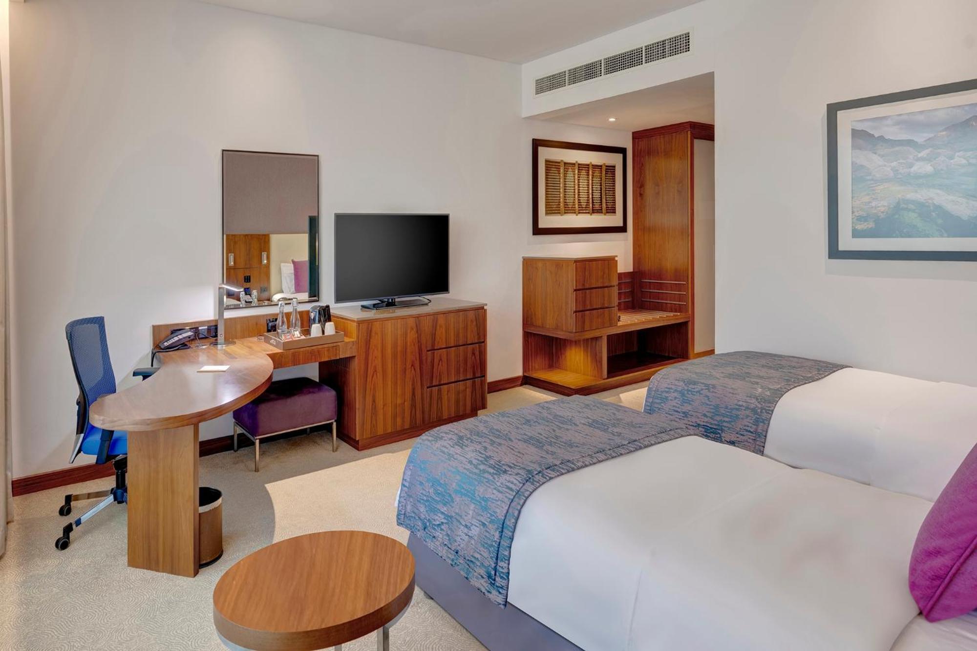 Hotel Crowne Plaza Muscat Ocec By Ihg Exteriér fotografie